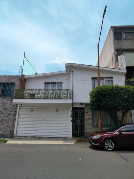 Vendo Casa con Alberca en Col. Ladrillera de Benítez, Puebl