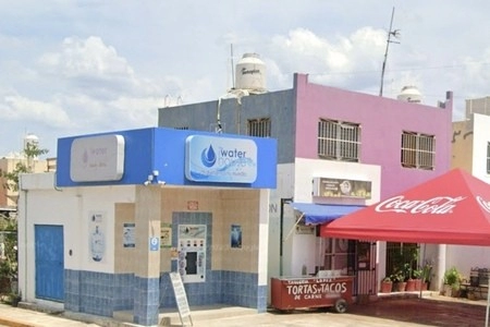 VENTA DE CASA CON DOS LOCALES COMERCIALES EN CAUCEL MERIDA 