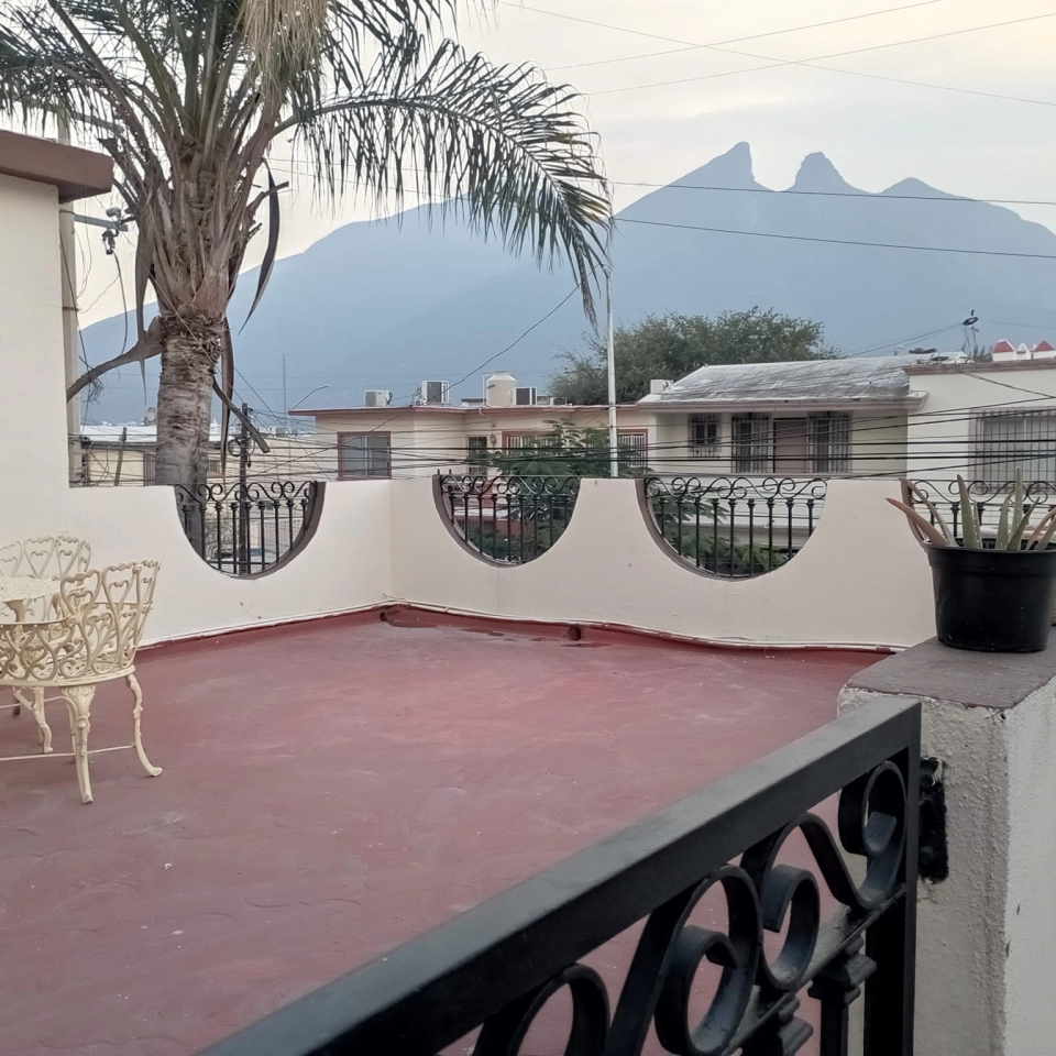 DEPARTAMENTO EN RENTA AL SUR DE MTY COL ALTAVISTA 