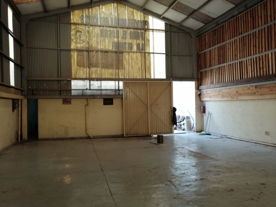 Venta De Bodega Amplia Con 2 Oficinas En Col. Del Mar