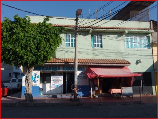 VENTA CASA CON 4 DETOS Y 2 LOC COMERC XALOSTOC ECATEPEC MEX